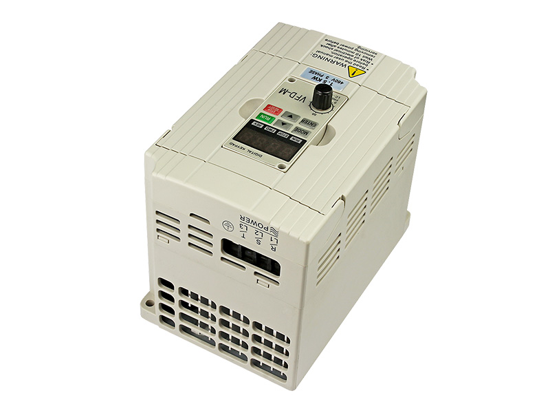 8000S通用變頻器，變頻調(diào)速器，變頻器廠家，電機(jī)變頻器，三相變頻器